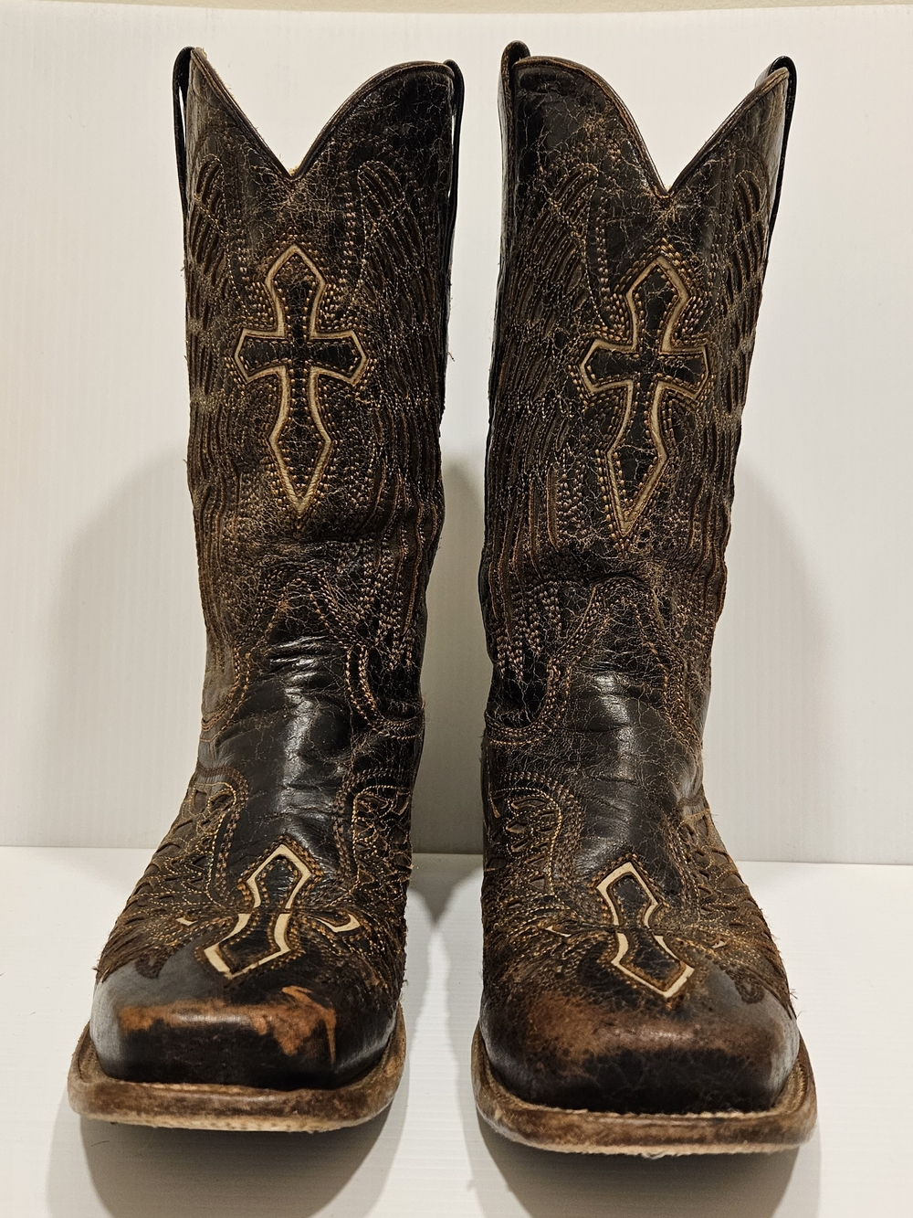 Men’s CORRAL Cross & Wings Brown Square Toe Cowboy Boots 9D A1978 Western